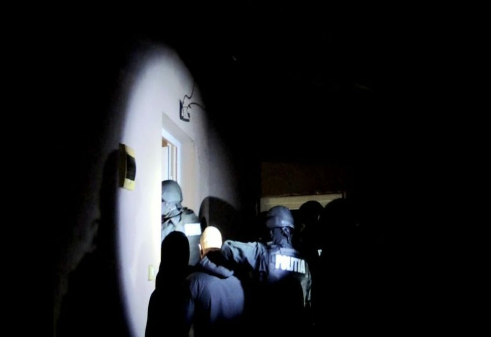 Percheziţii într-un dosar de ameninţare şi nerespectarea regimului armelor şi al muniţiilor