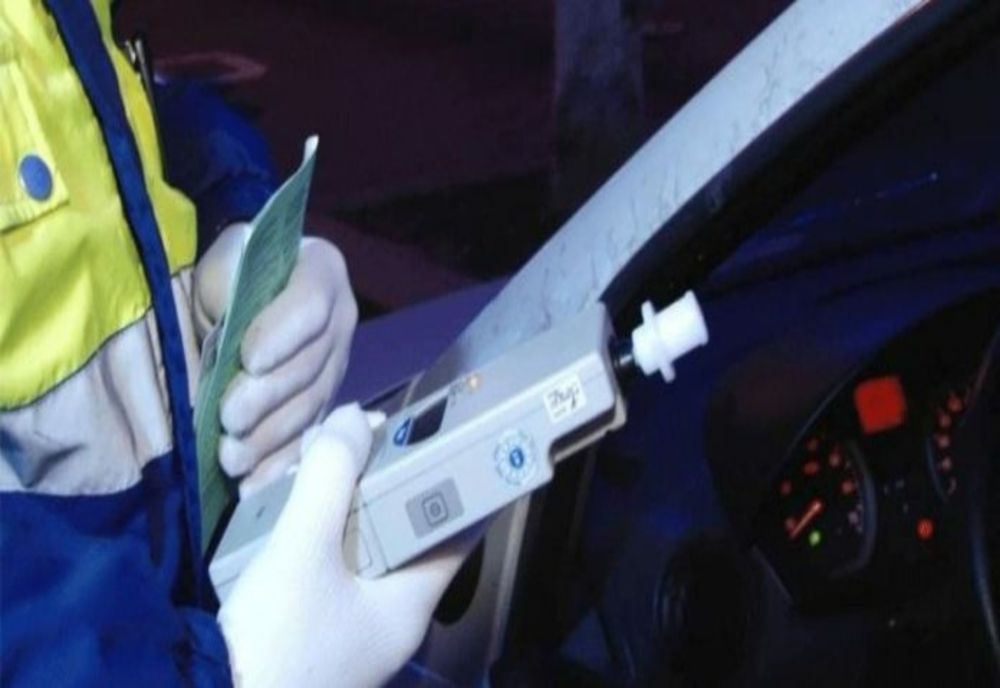 Șoferi prinși în trafic după ce au consumat băuturi alcoolice