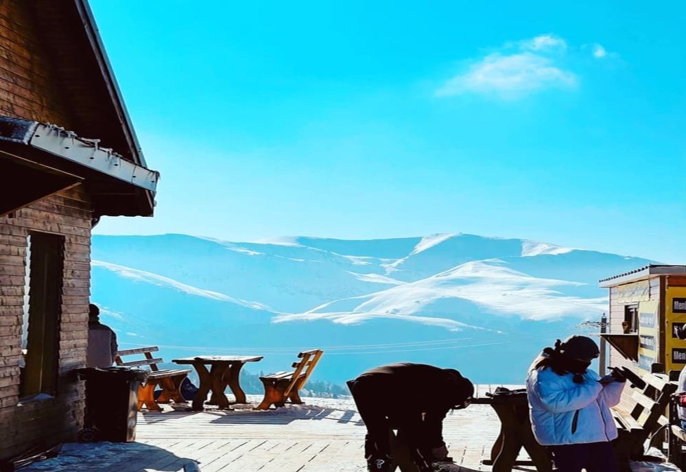 Starea de alertă limitează cazarea pe Muntele Mic