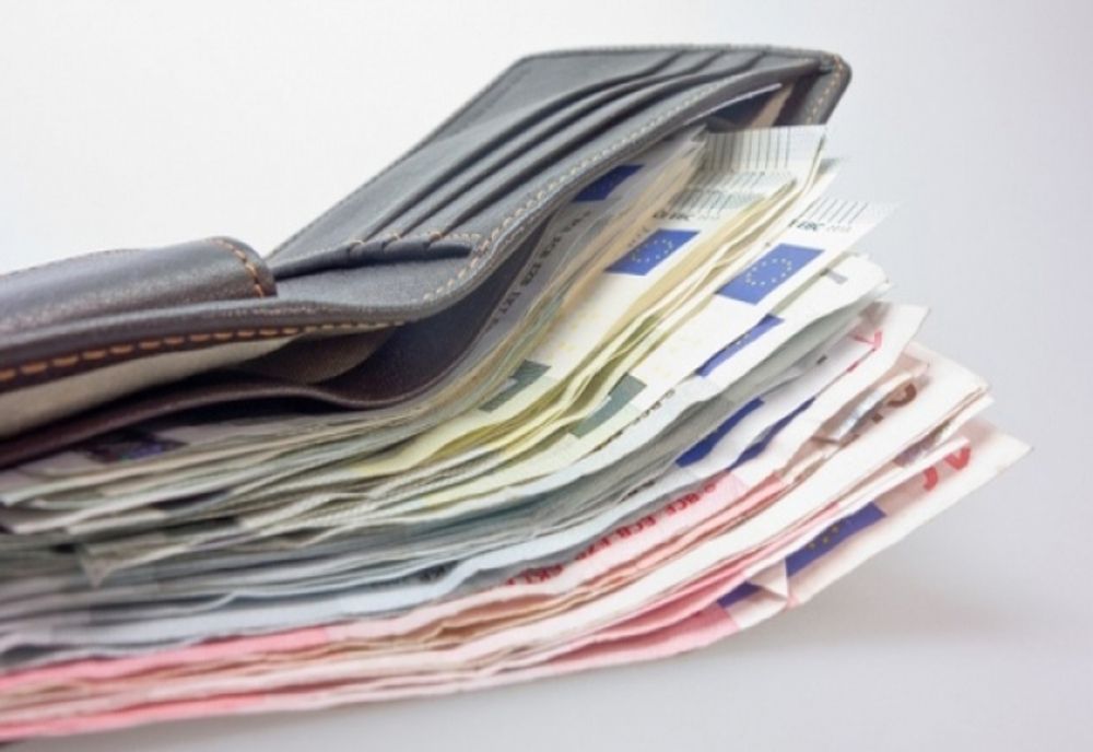 A găsit o sumă mare de bani și a hotărât că l-a lovit norocul. Polițiștii l-au convins că nu este chiar așa