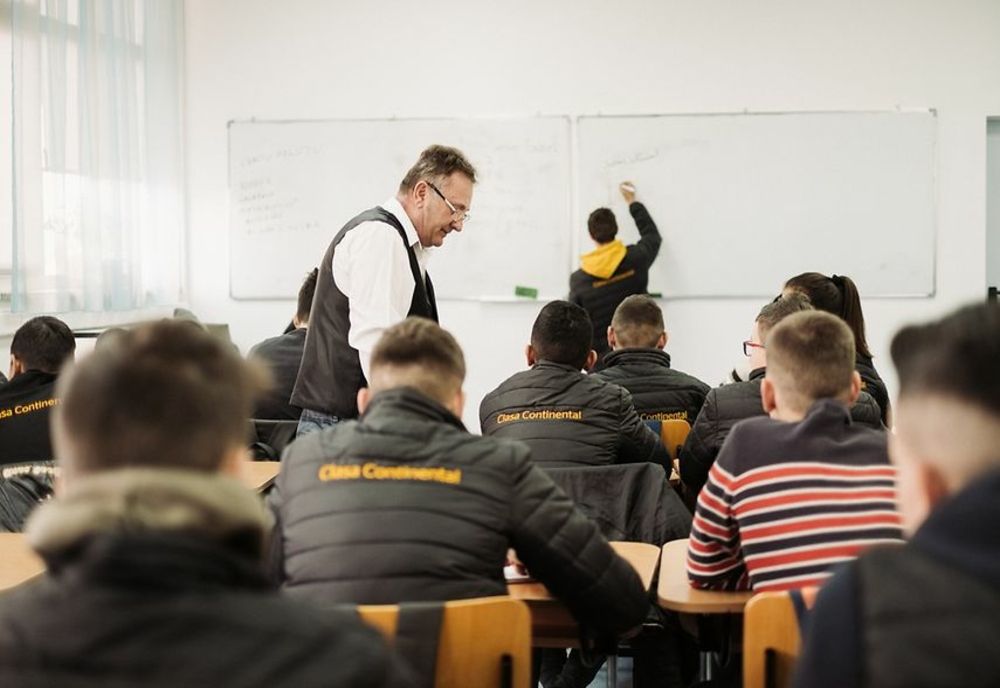 Înscrieri pentru școala duală, la Reșița