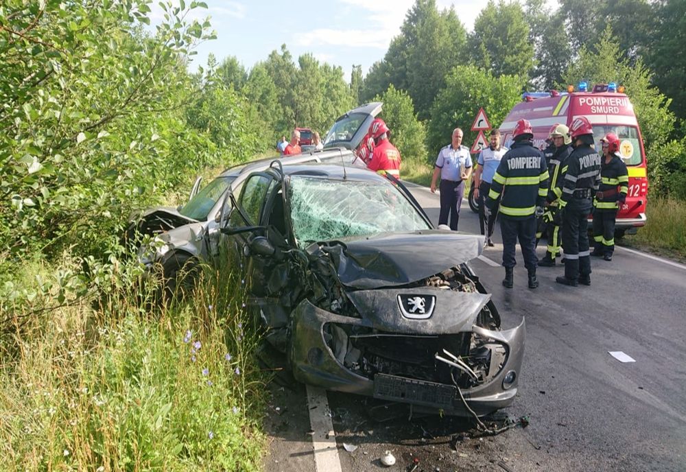 Grav accident în caras-Severin: trei victime, una încarcerată