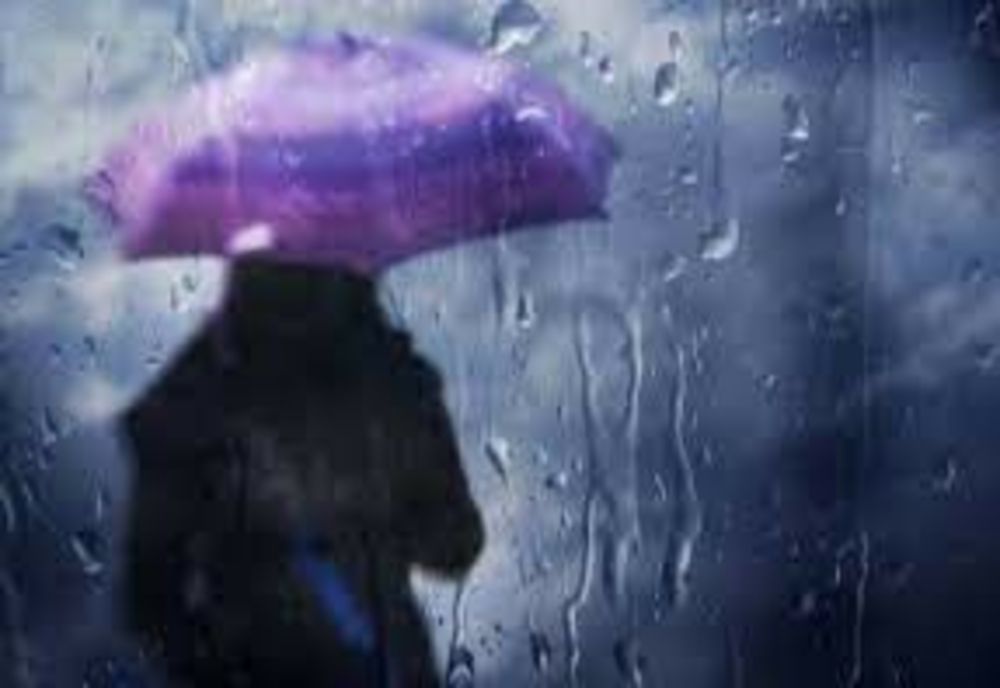 Vreme închisă cu ploi locale în vestul țării