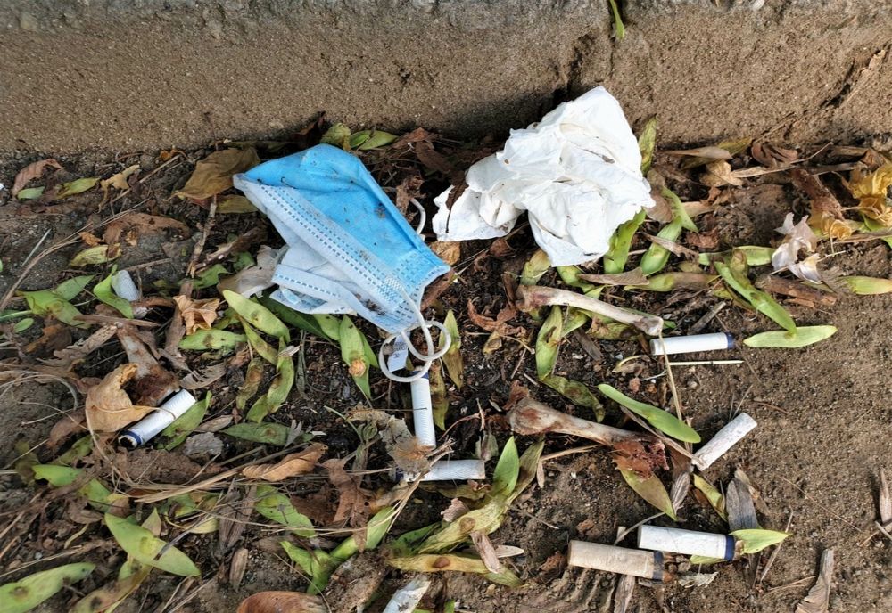 Amenzi pentru aruncarea gunoiului pe domeniul public