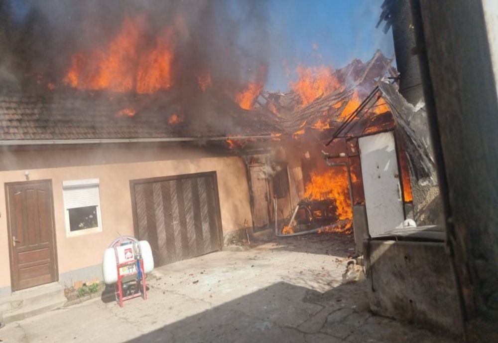 Incendiu devastator în zi de sărbătoare