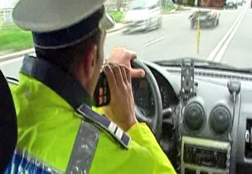 Autoturism furat din Reșița, găsit în scurt timp de polițiști și recuperat după o urmărire 