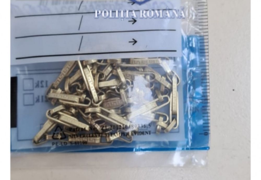 Lovitură în miez de noapte: i-au smuls lanțul de aur de la gât