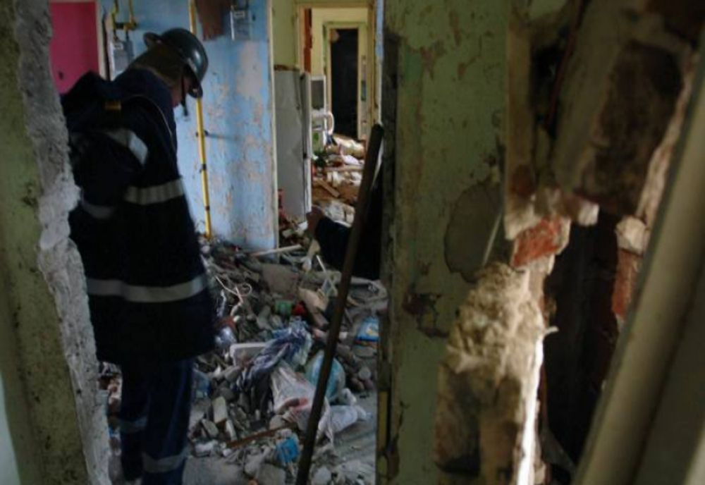 Incendiu cauzat de o posibilă explozie, la Reșița