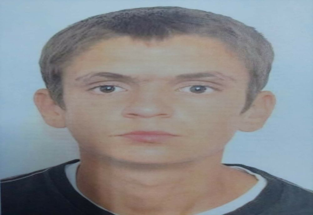 Cine poate oferi delatii este rugat să sune la Poliție. Un tânăr de 24 de ani este căutat