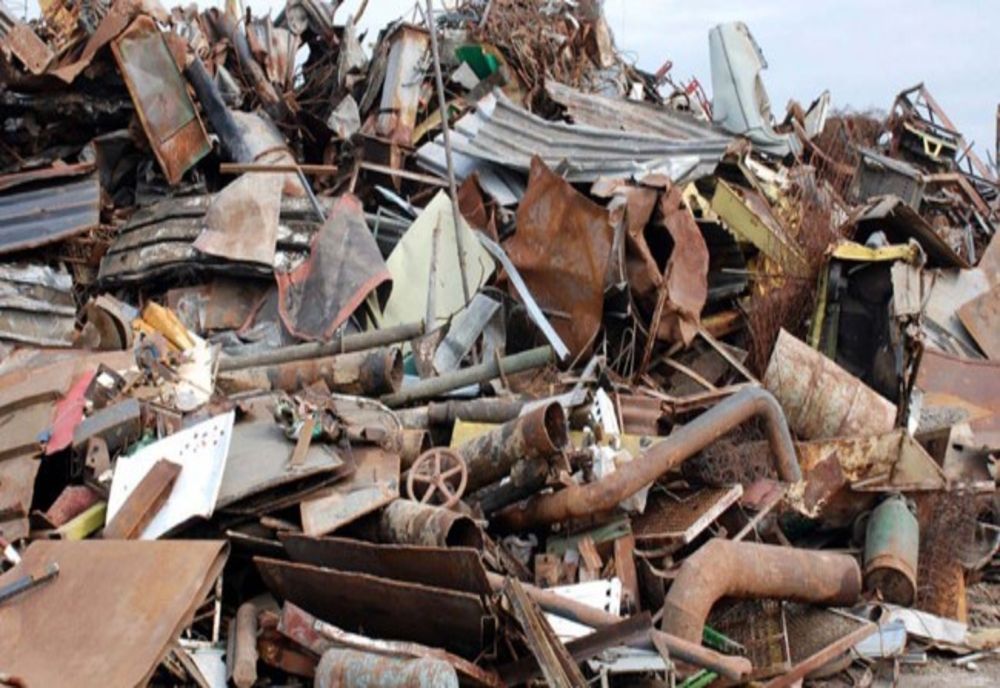 Probleme legate de un depozit de fier vechi, la Reșița. Camioanele încărcate ar afecta străzile pe care circulă