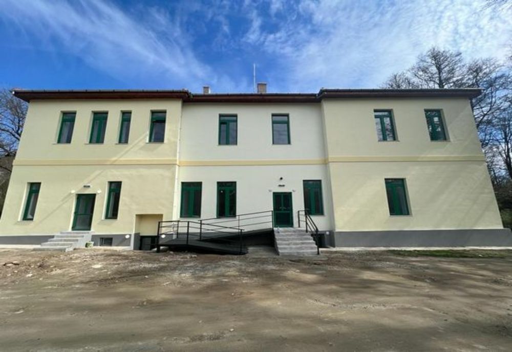 Lucrările de reabilitare a Vilei Popov din Caransebeş se apropie de final