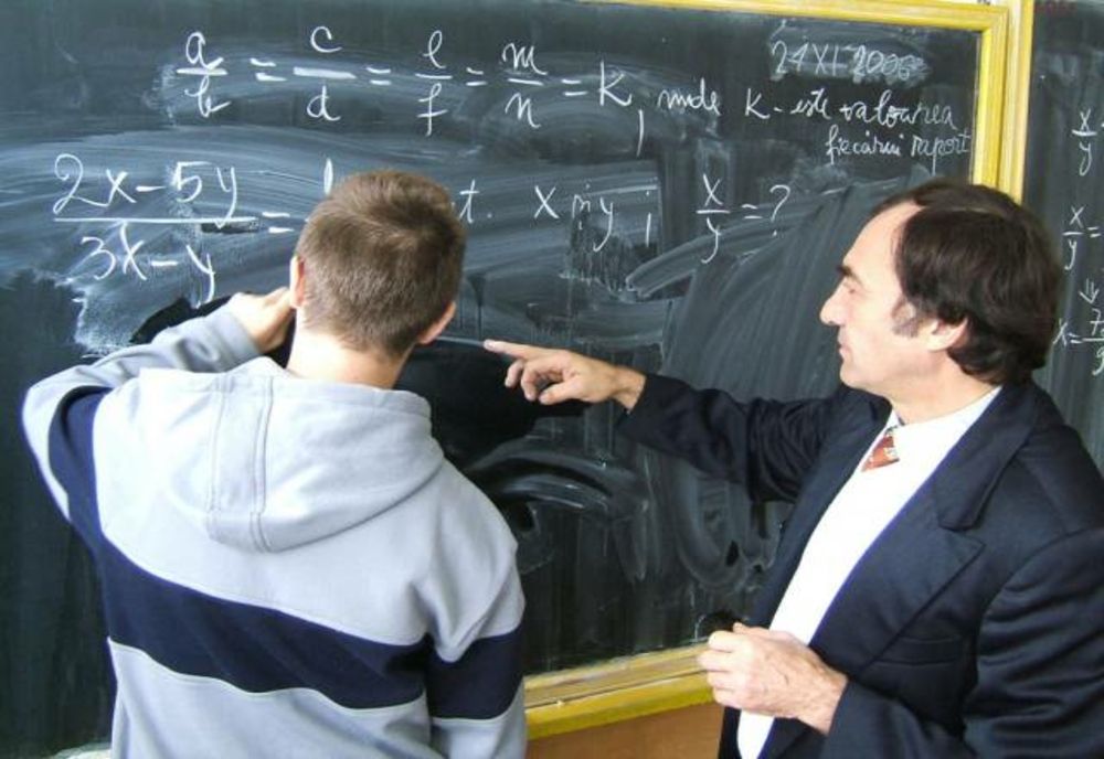 Ministerul Educației NU are bani pentru plata salariilor profesorilor pentru luna septembrie! S-a cerut ajutorul Guvernului