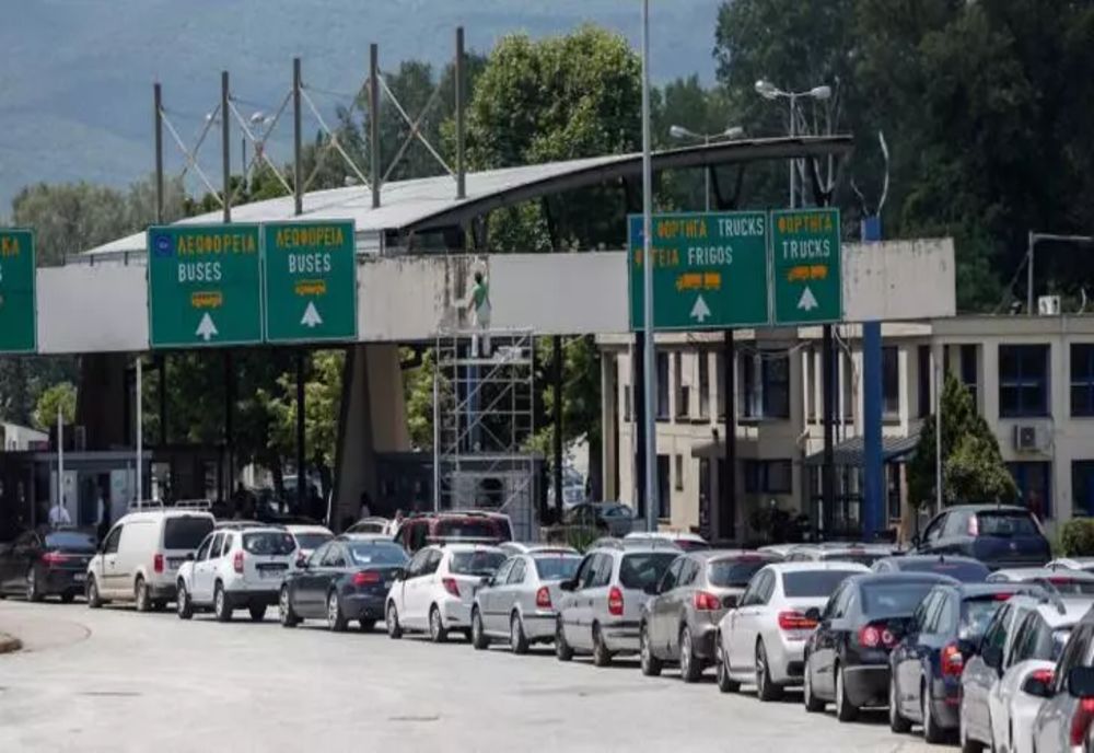 Românii din diasporă se întorc din vacanța de iarnă - Aglomerație la frontierele României
