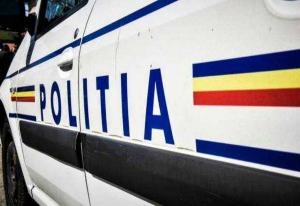 6 CUȚITE, DESCOPERITE ASUPRA UNEI FEMEI CARE ÎNCERCA SĂ PĂTRUNDĂ ÎN PALATUL PARLAMENTULUI