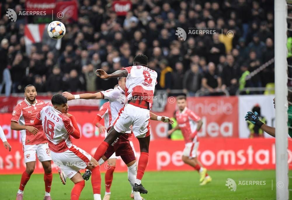 VIDEO FOTBAL: RAPID A CÂȘTIGT DERBY-UL CU DINAMO (2-0), ÎN SUPERLIGĂ