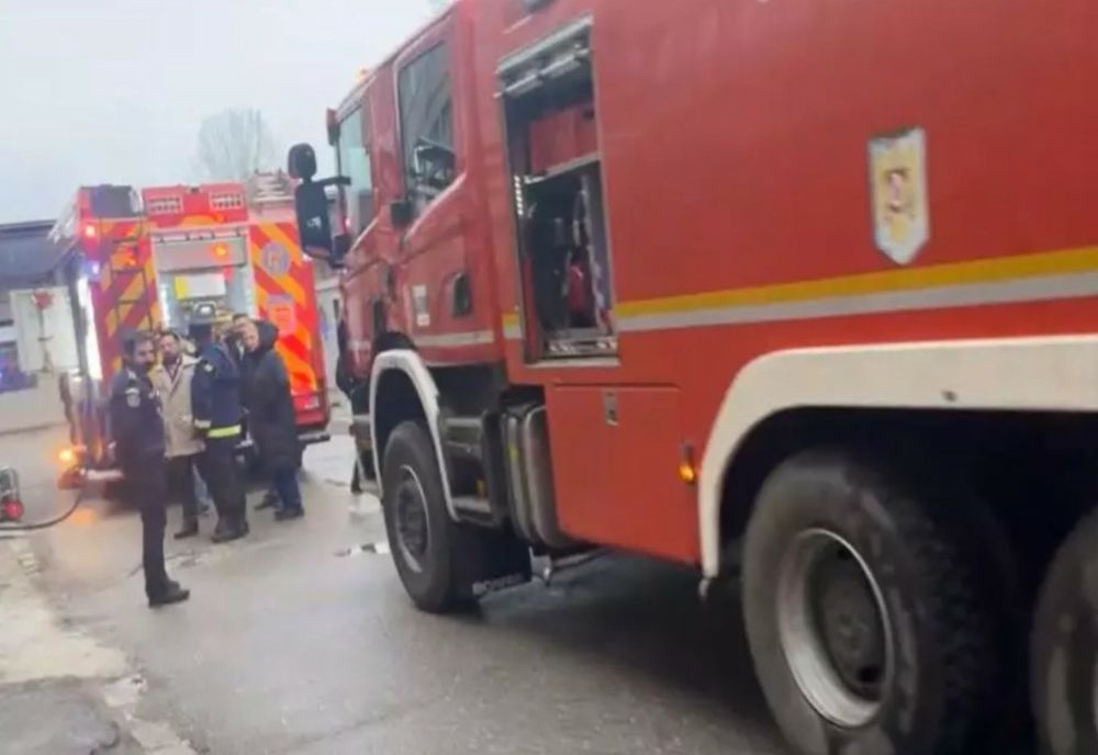 Incendiu la Spitalul Județean din Reșița: zeci de pacienți, evacuați de urgență. Intervenție de urgență VIDEO