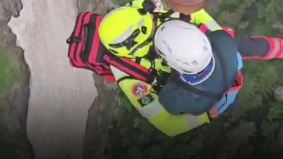 Dosar penal după tragedia din Munții Bucegi. O femeie a murit, iar trei alpiniști au fost răniți
