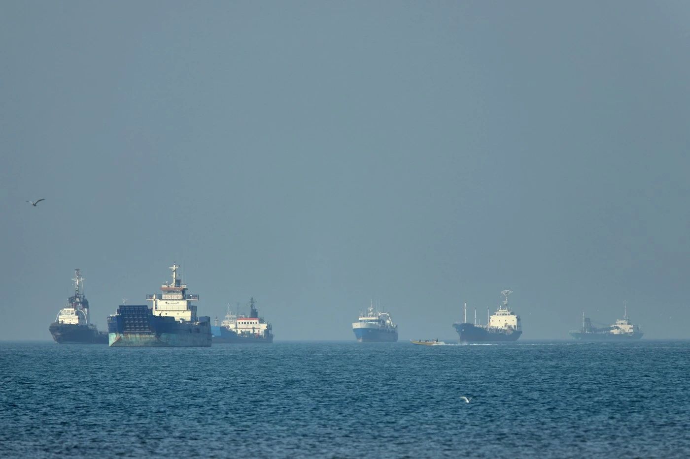 SUA a lansat noi atacuri în Iran. Explozii de amploare lângă Strâmtoarea Ormuz