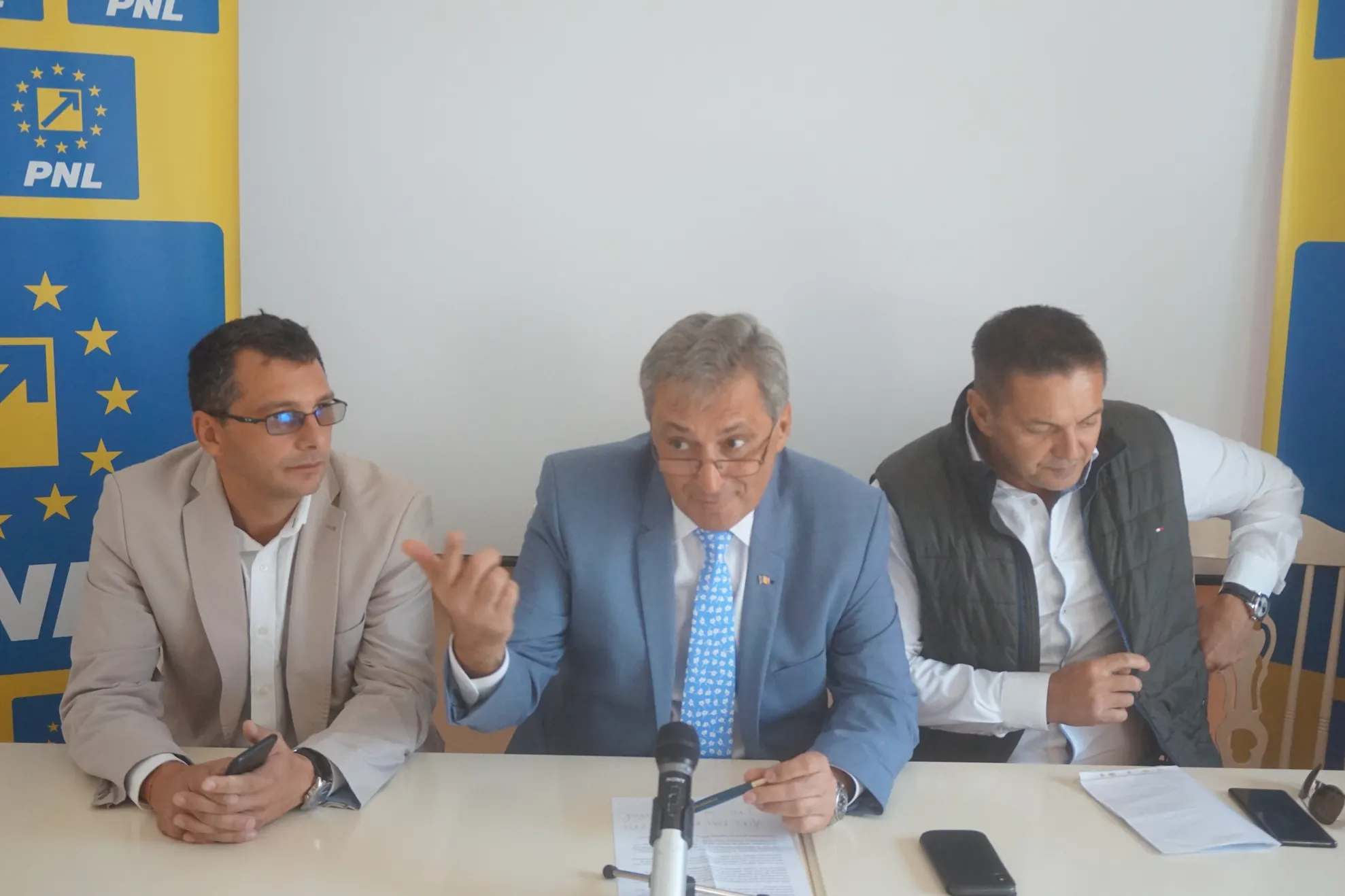 Conferinta de presa PNL Caras Severin Daniel Surdu Ion Marcel Vela Ion Miloș