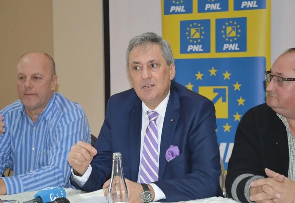 Marcel Vela: Poliţiştii din ţară care au conexiuni cu reţelele infracţionale vor fi chemaţi la audieri