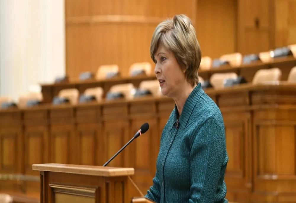 Guvernul PNL este în tranșee pentru a ține țara pe linia de plutire, în timp ce unii politicieni vor să capitalizeze voturi pe seama tragediei