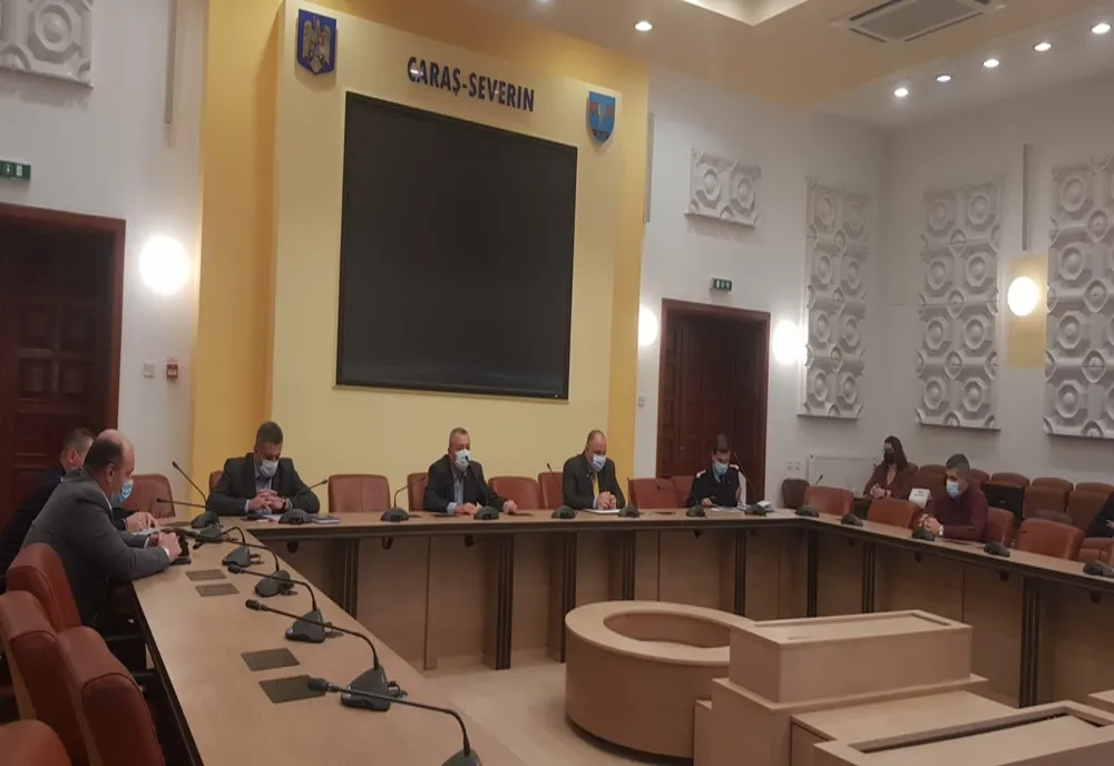 Întâlnire între autorități și reprezentanții magazinelor mari din Reșița