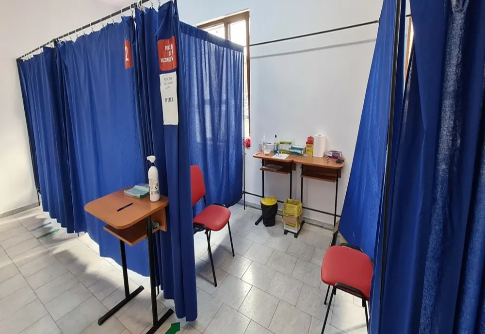 Tinerii nu se înghesuie la vaccinare, în județul Caraș-Severin