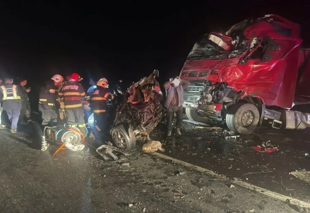 Accident terifiant în Caraș-Severin: patru oameni au murit. Printre ei un copil de 14 ani