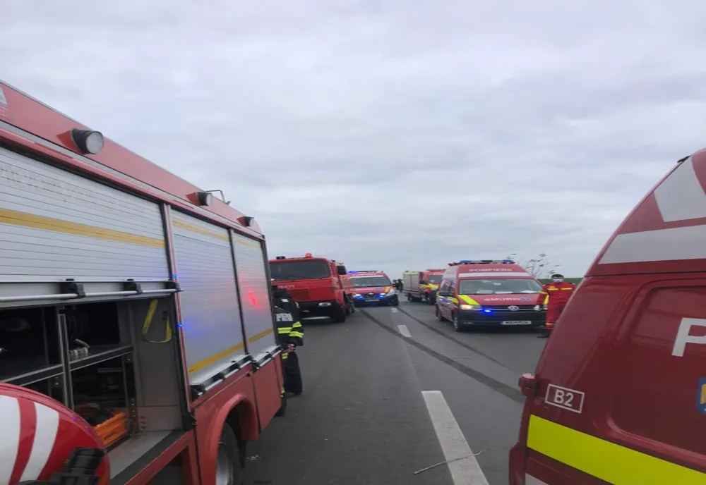 Accident cu patru victime pe o șosea din Caraș-Severin