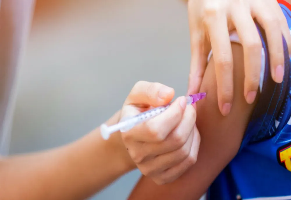 Un singur centru de vaccinare a mai rămas deschis la Reșița