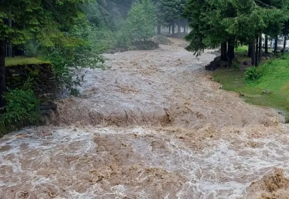 Alertă în Caraș-Severin. Cod portocaliu de inundaţii în două bazine hidrografice