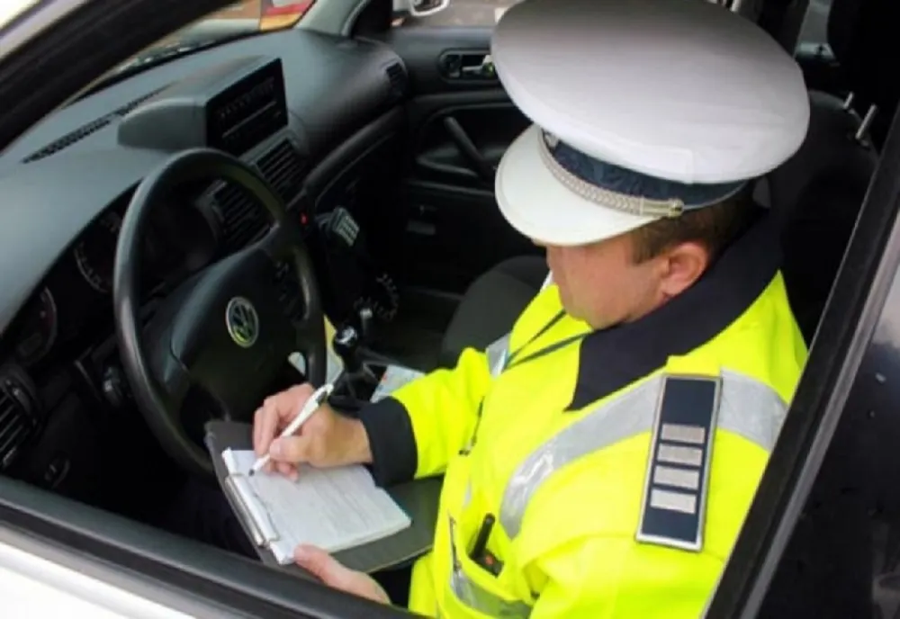 Mandat de executare a pedepsei cu închisoarea, după ce a condus fără permis, pus în aplicare de polițiști din Caraș-Severin