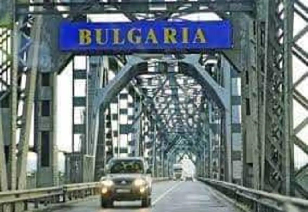 ANUNȚ PENTRU ROMÂNII CARE PLEACĂ ÎN GRECIA CU MAȘINA! BULGARIA SCHIMBĂ TOT DIN 2026. NOUA VIGNETĂ DE 4 EURO, VALABILĂ 24 DE ORE