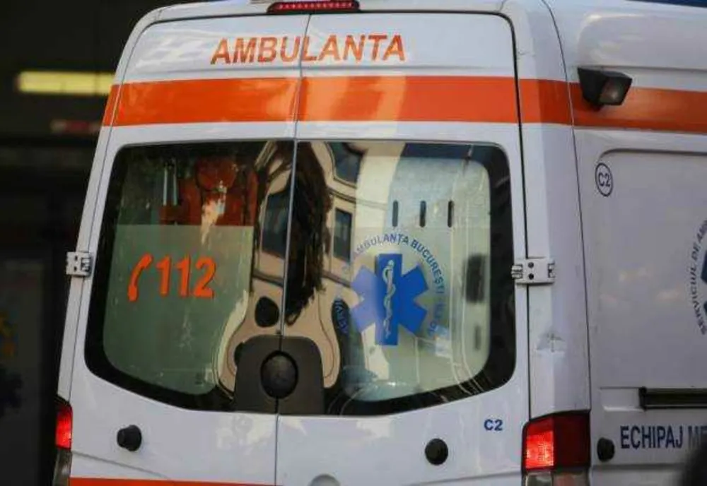 TRAGEDIE ÎN ARGEȘ: UN MUNCITOR A MURIT DUPĂ CE A CĂZUT DIN NACELĂ, ÎN TIMPUL LUCRĂRILOR LA ILUMINATUL PUBLIC