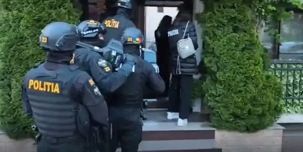 Percheziții Poliția Română/ Sursa foto: Opiniatimisoarei.ro