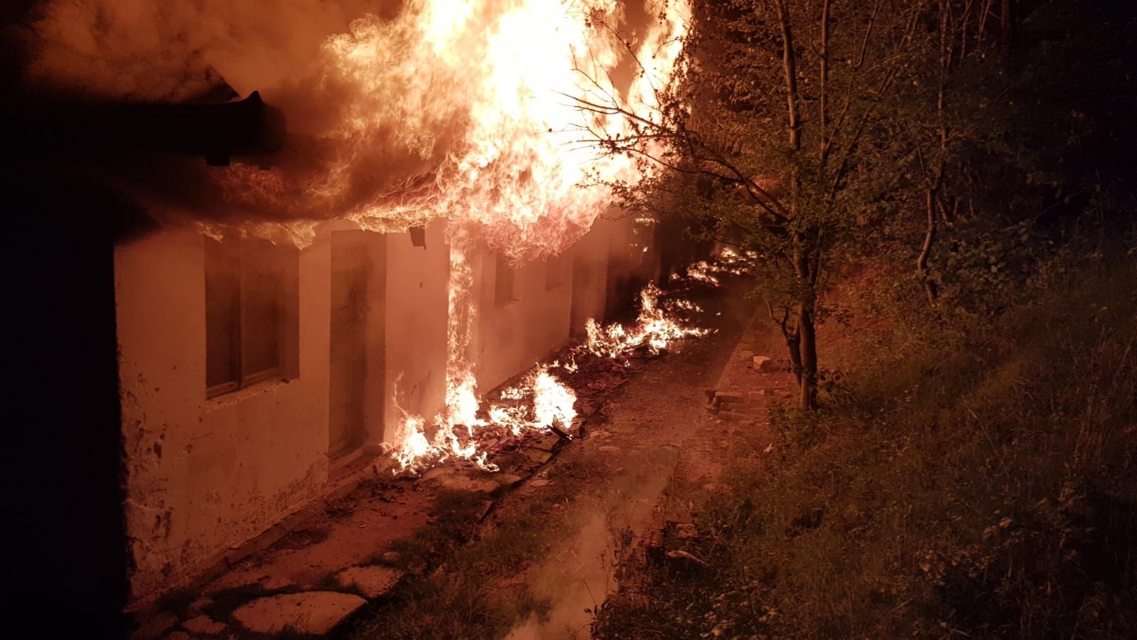 Incendiu barăci Ciudanovița (8)