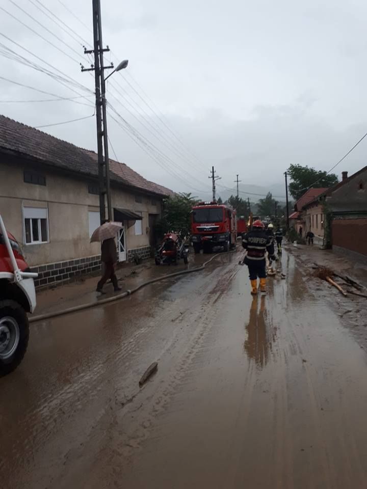 cod rosu inundatii valea carasului (9)