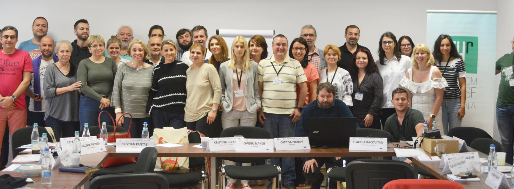 jurnaliștii presshub