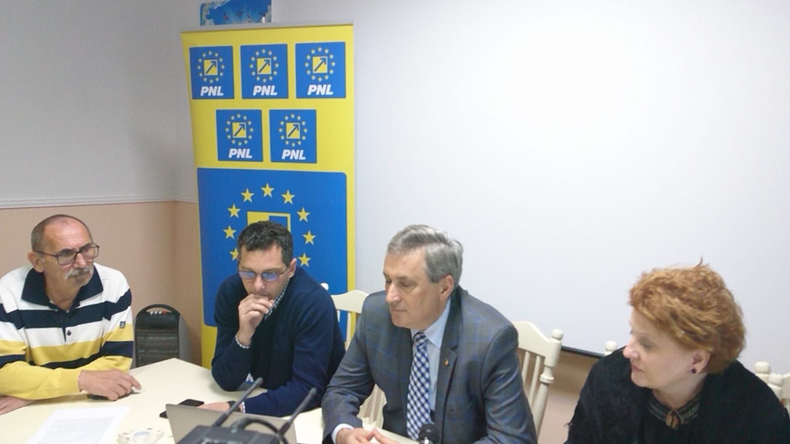 Conferinta de presa PNL CS