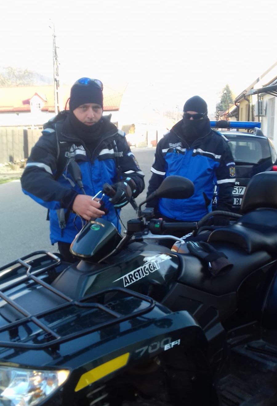 jandarmi cautare turist disparut 4