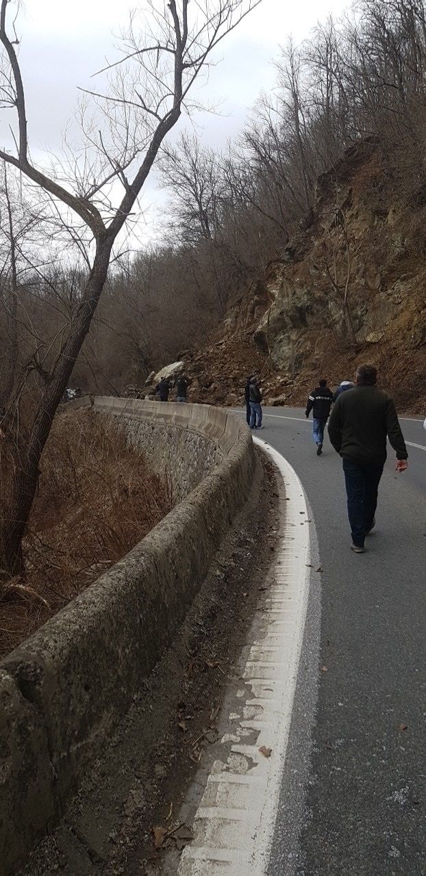 dn 58 b blocat de caderi de pietre