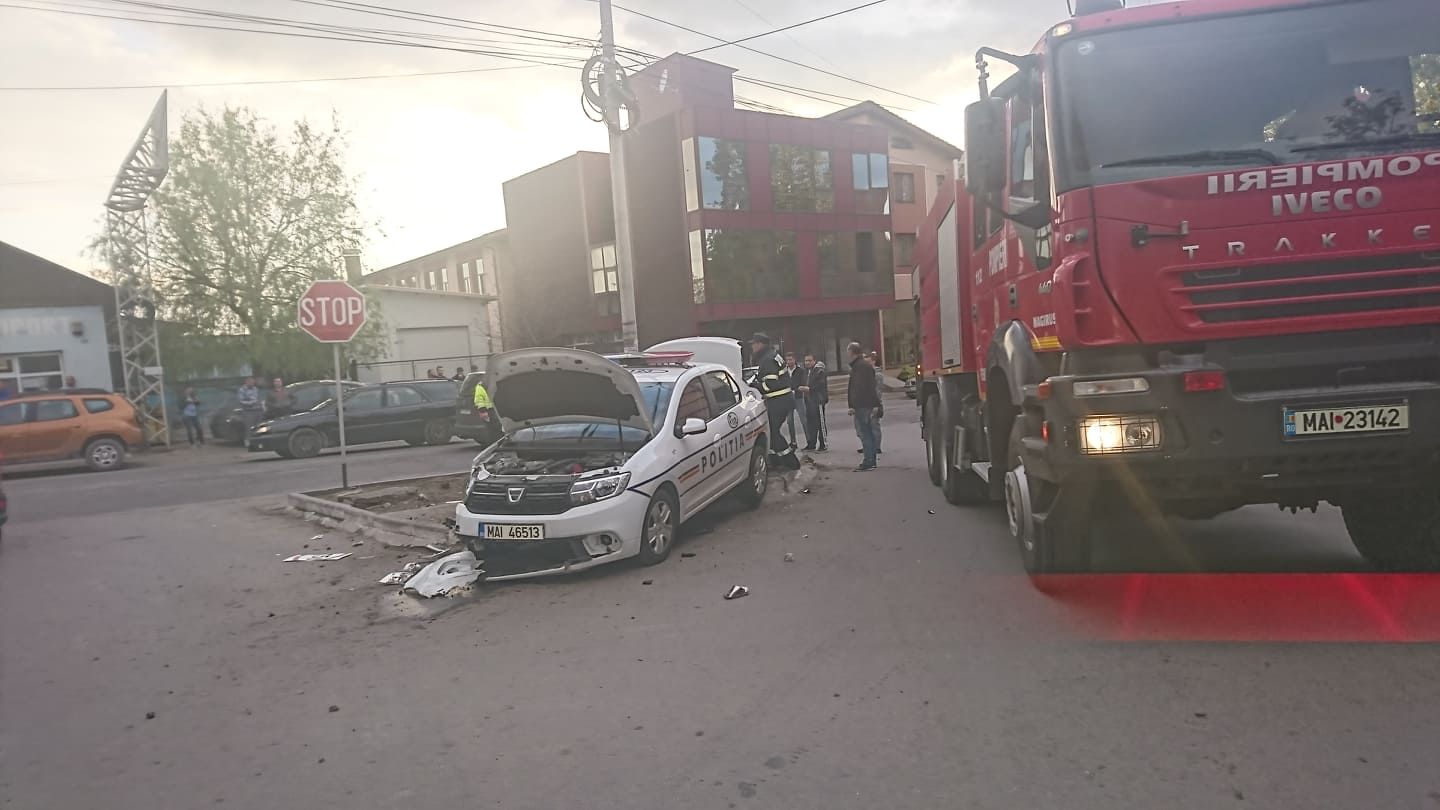 accident cu masina politiei Oravita (1)