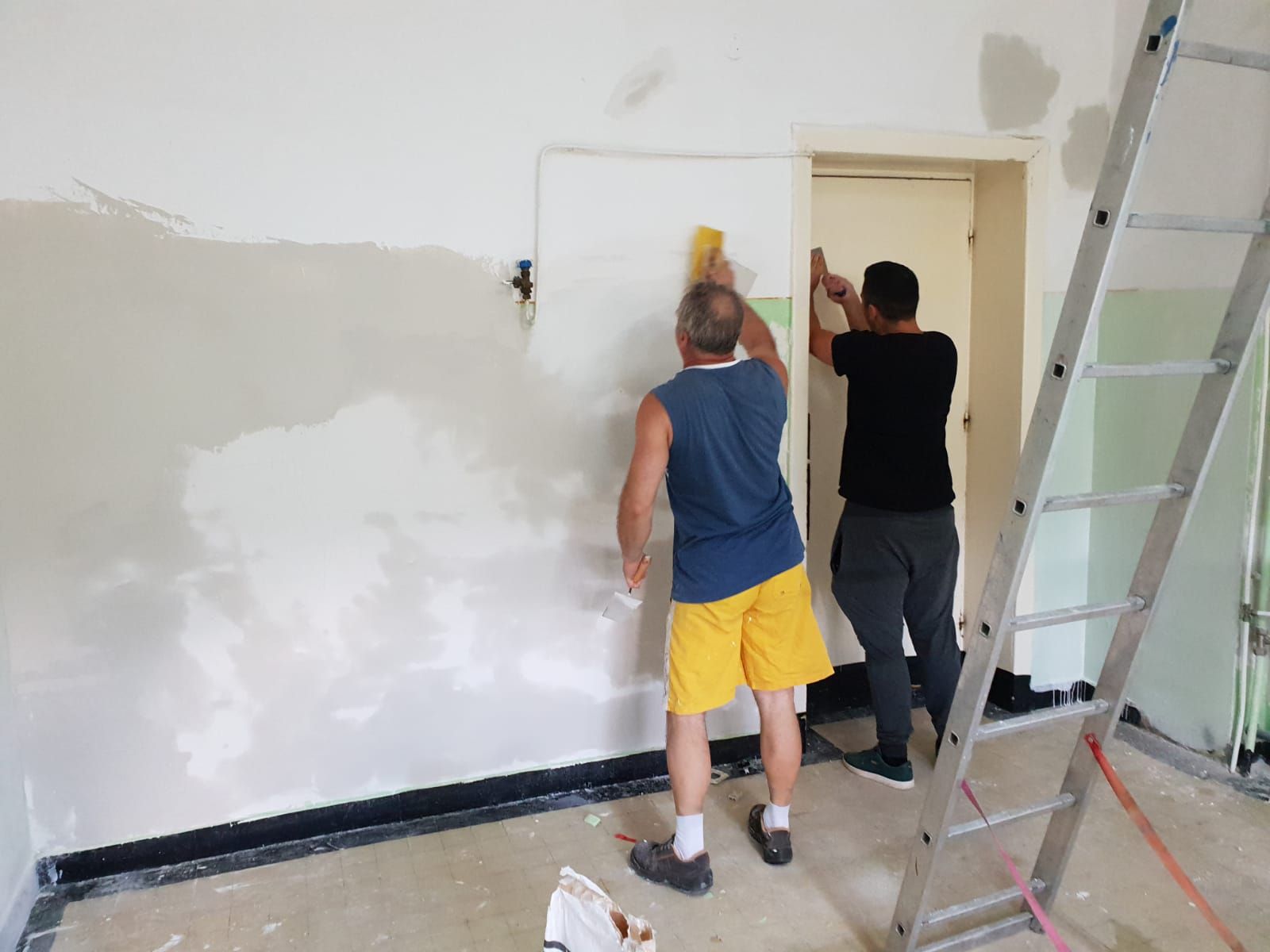 Adopta un salon spital resita (1)