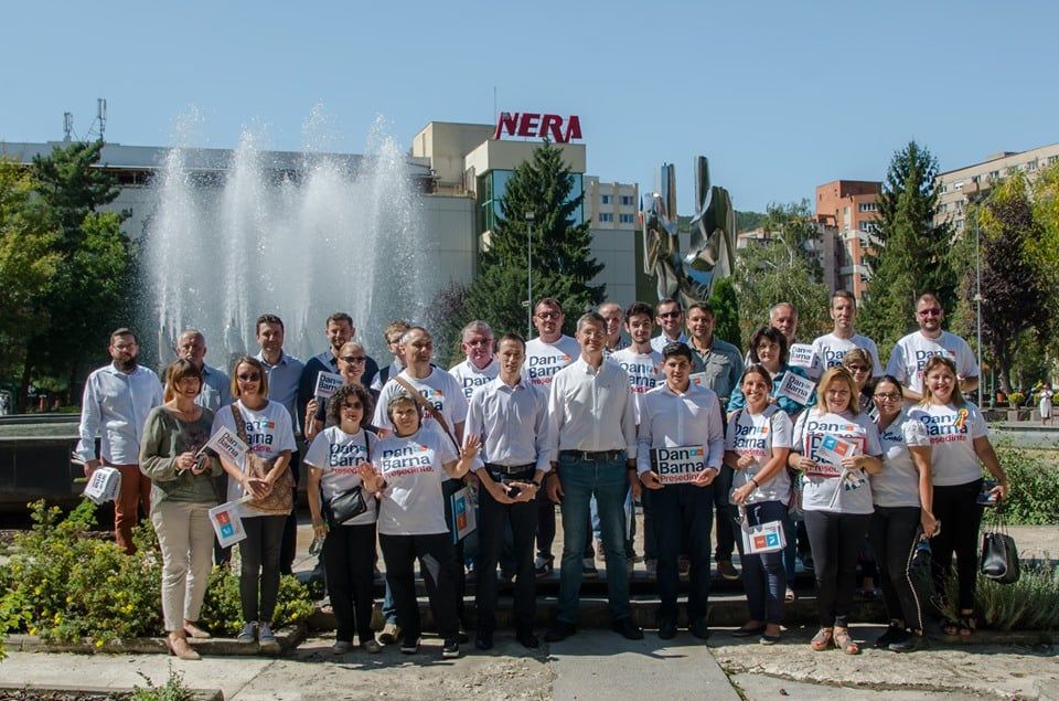 După Congresul de la Timișoara președintele USR și candidatul Alianței 2020 USR + PLUS pentru alegerile prezidențiale, Dan Barna, a vizitat Reșița.