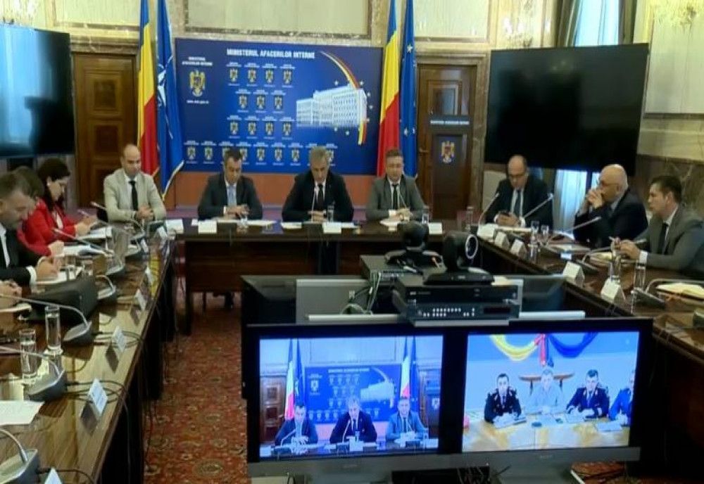 Ministrul de Interne trimite medici la Arad, să vadă "cum s-au virusat" prefectul şi subprefectul exact înainte de alegeri