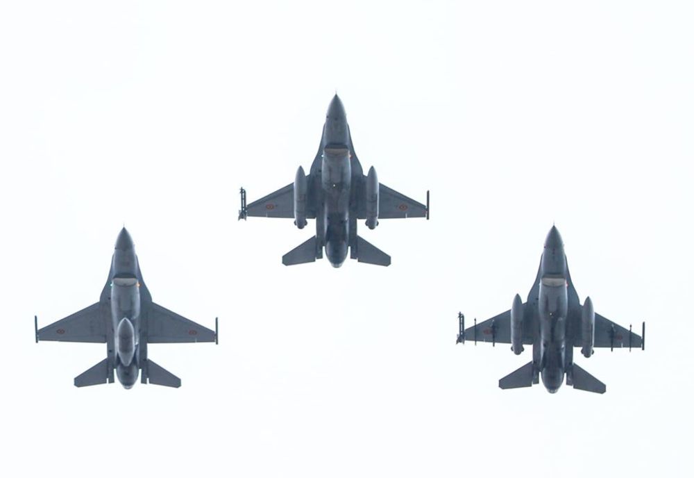 Arad: AUDIO Forțele Aeriene Române vin în vestul României ca să se prezinte liceenilor. Unde au loc întâlnirile din Arad și Timișoara