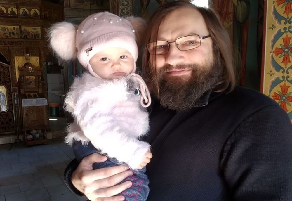 Gest extraordinar! Părintele Damaschin strânge fonduri pentru a îmbrăca de Paște 7.000 de copii