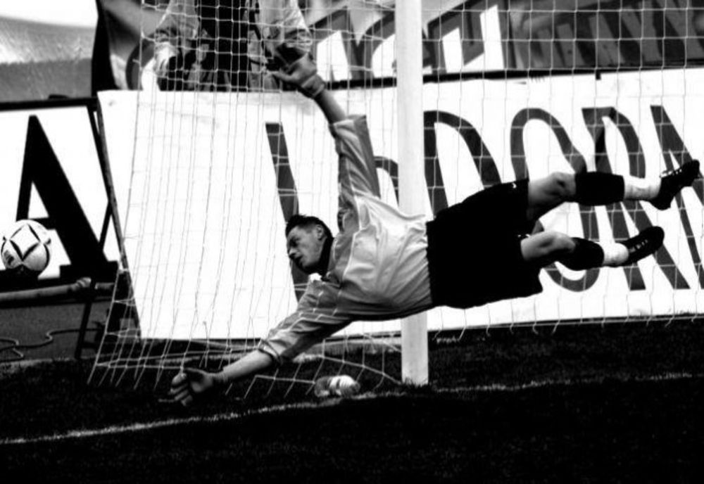 Tragedie imensă în familia roș-albastră! Martin Tudor a MURIT la Reșița! Fostul portar a făcut infarct