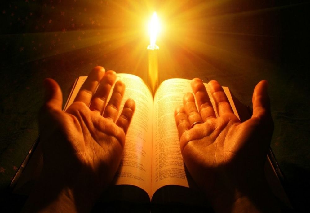 SOCIETATEA ROMÂNEASCĂ AFLATĂ ÎNTRE ANA ȘI CAIAFA