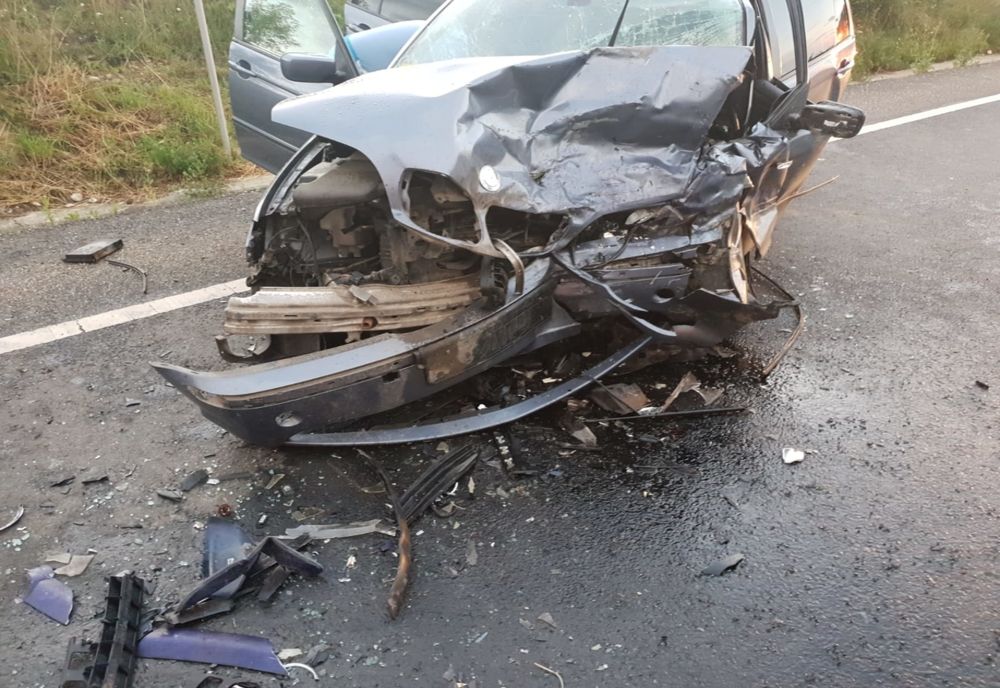Șofer din Caraș-Severin, implicat într-un teribil accident pe o șosea din vestul țării